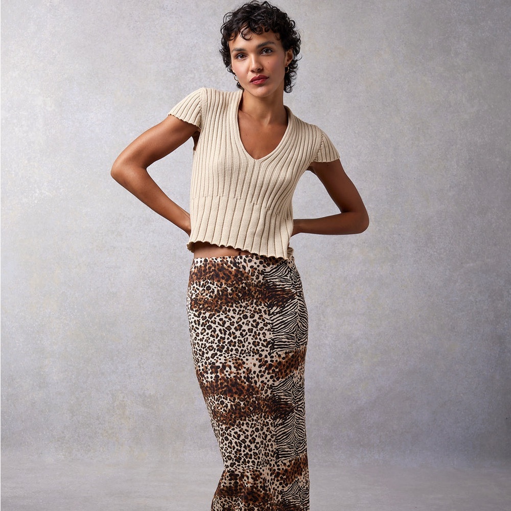 Beige Ribbed V-Neck Women's Top